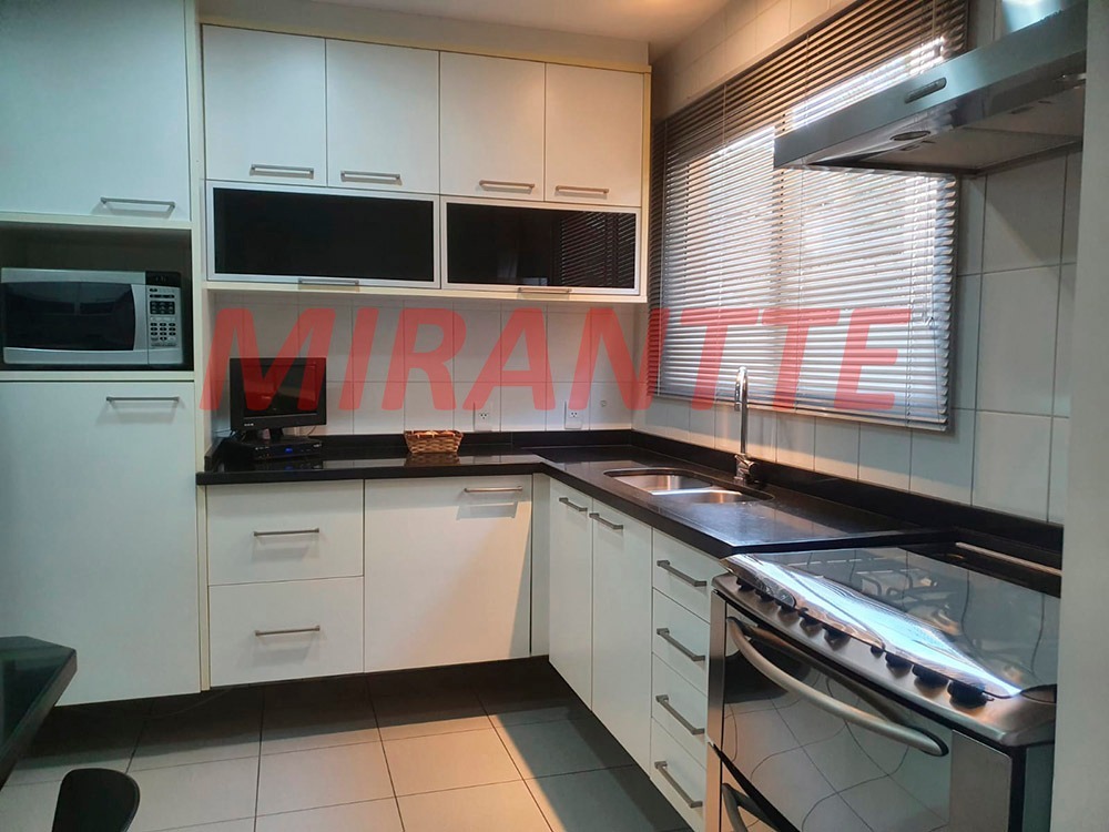 Cond. fechado de 237m² com 3 quartos em Jardim Leonor Mendes De Barros