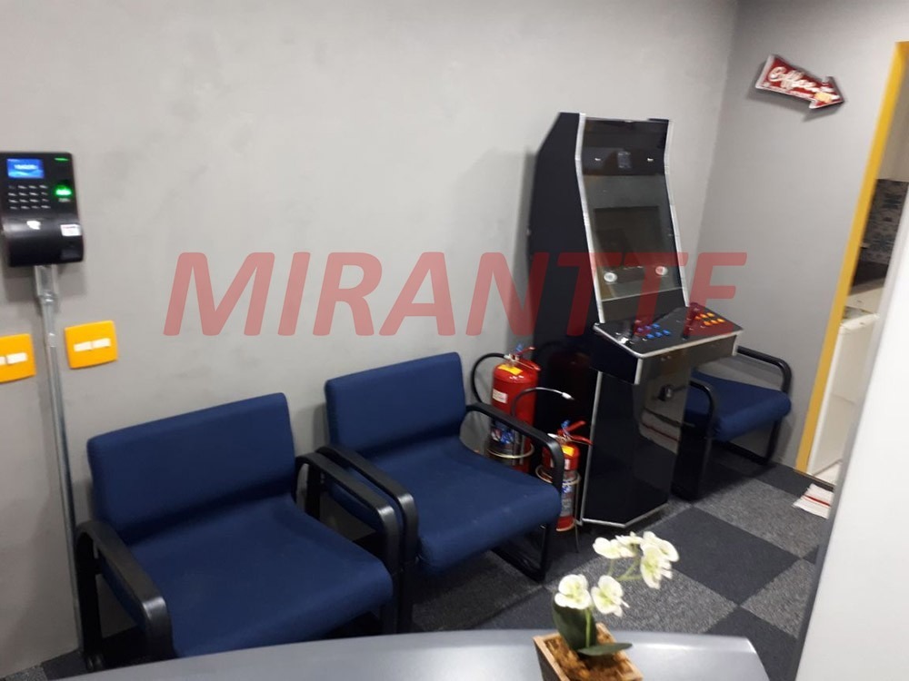 Comercial de 77m² em Santana