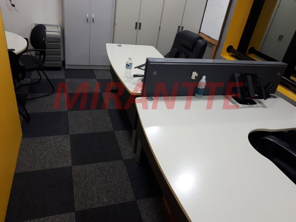 Comercial de 77m² em Santana