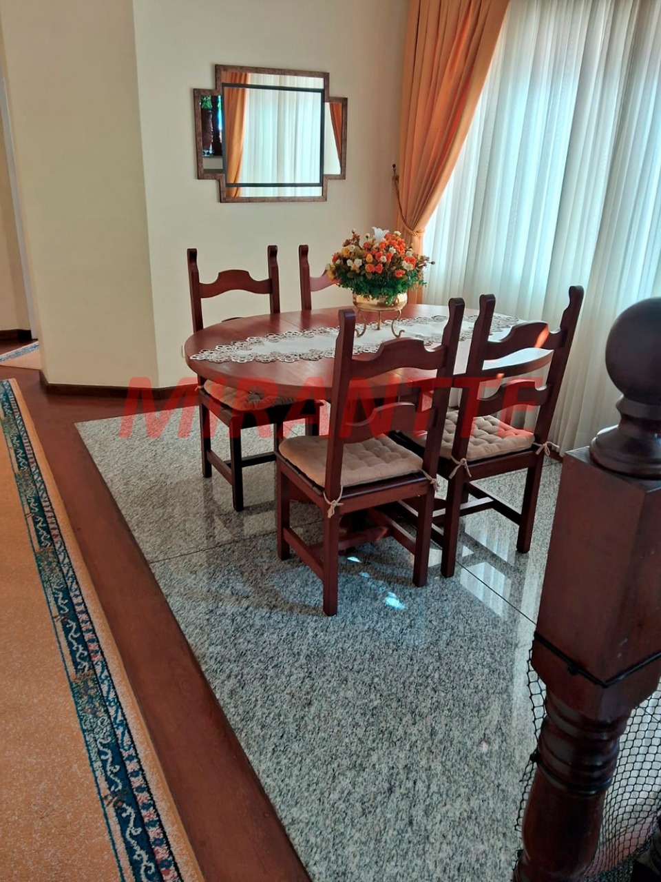 Sobrado de 173m² com 3 quartos em Vila Nova Mazzei