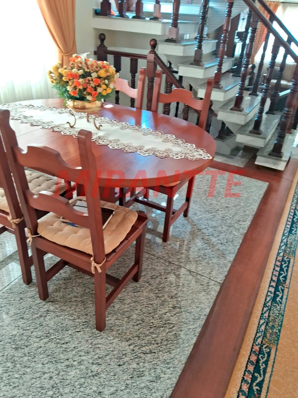 Sobrado de 173m² com 3 quartos em Vila Nova Mazzei