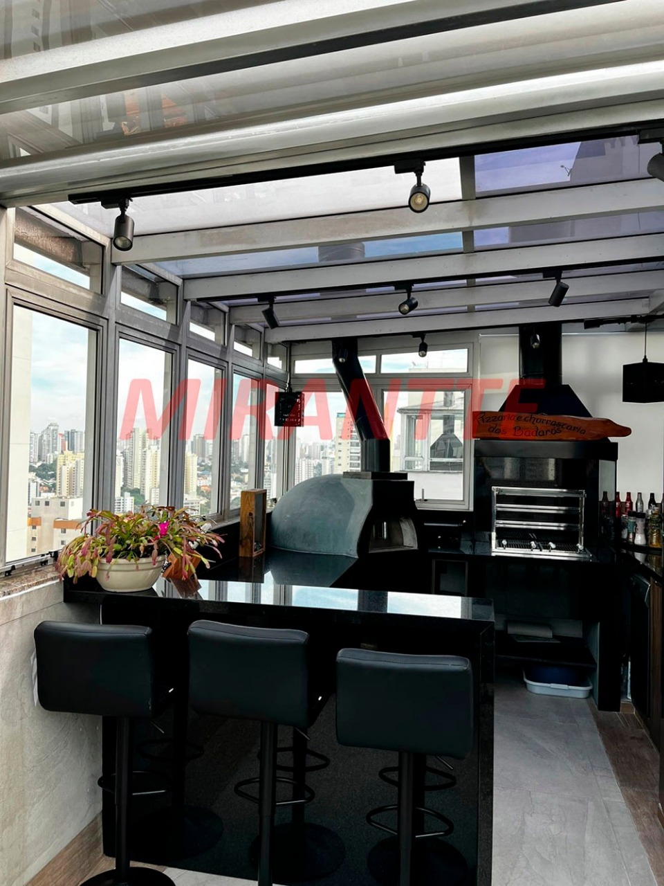 Cobertura de 180m² com 3 quartos em Bosque da Saúde