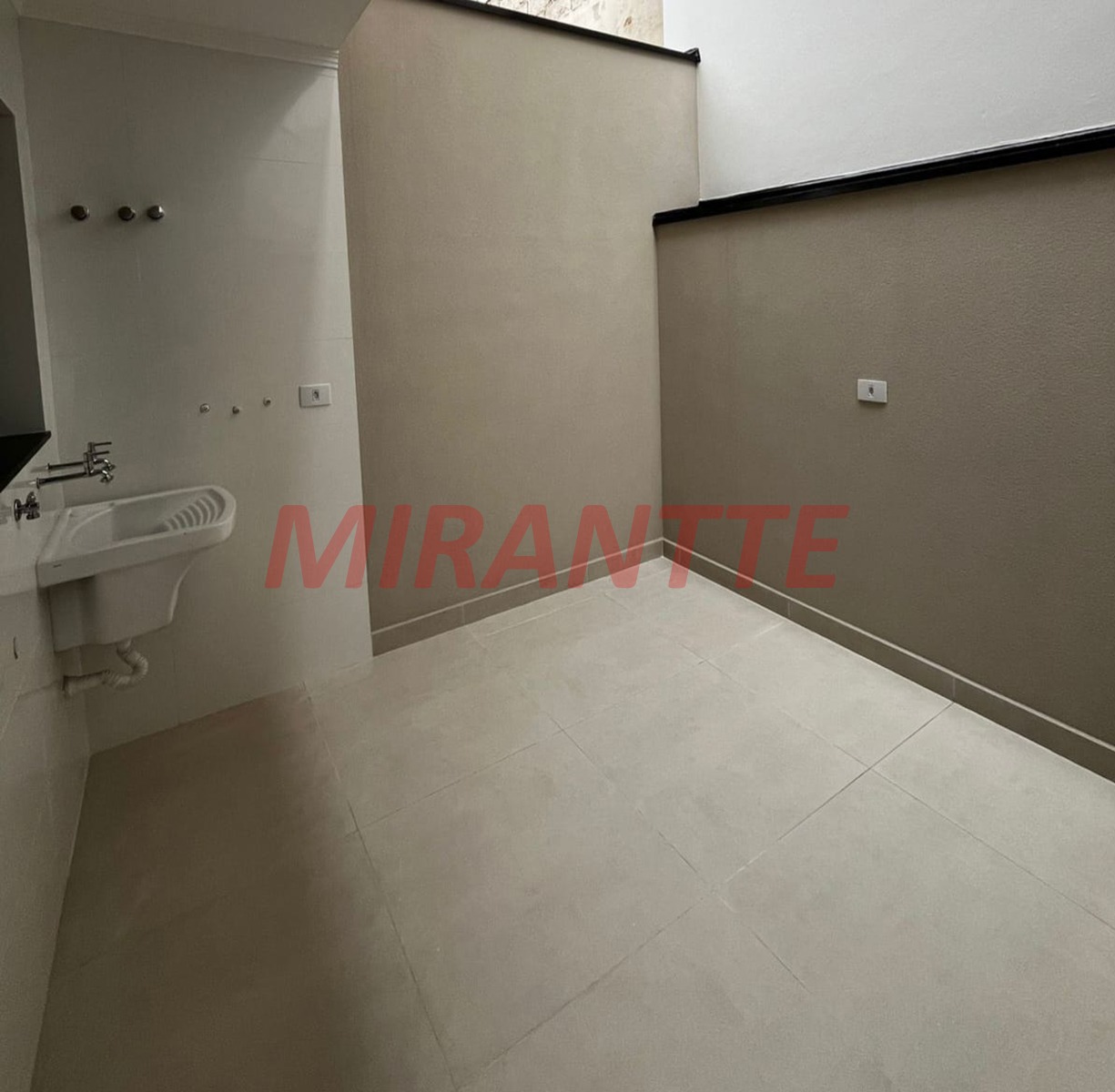Sobrado de 140m² com 3 quartos em Imirim