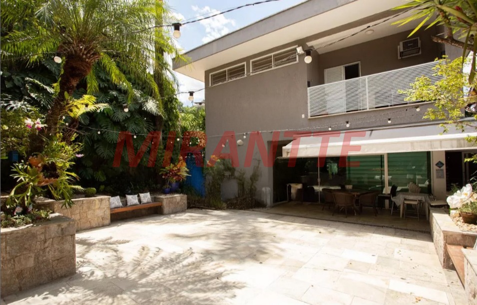 Sobrado de 360m² com 4 quartos em Jardim São Bento