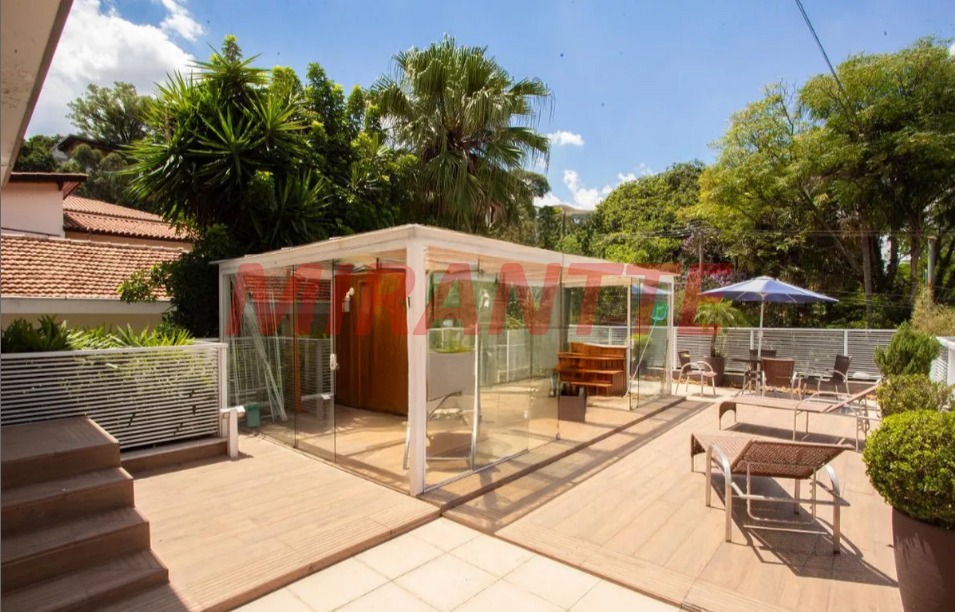Sobrado de 360m² com 4 quartos em Jardim São Bento