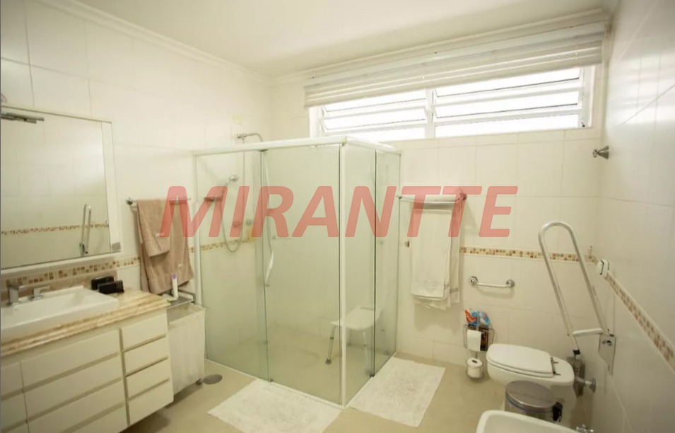 Sobrado de 360m² com 4 quartos em Jardim São Bento