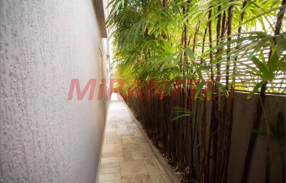 Sobrado de 360m² com 4 quartos em Jardim São Bento