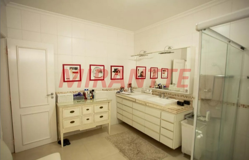 Sobrado de 360m² com 4 quartos em Jardim São Bento