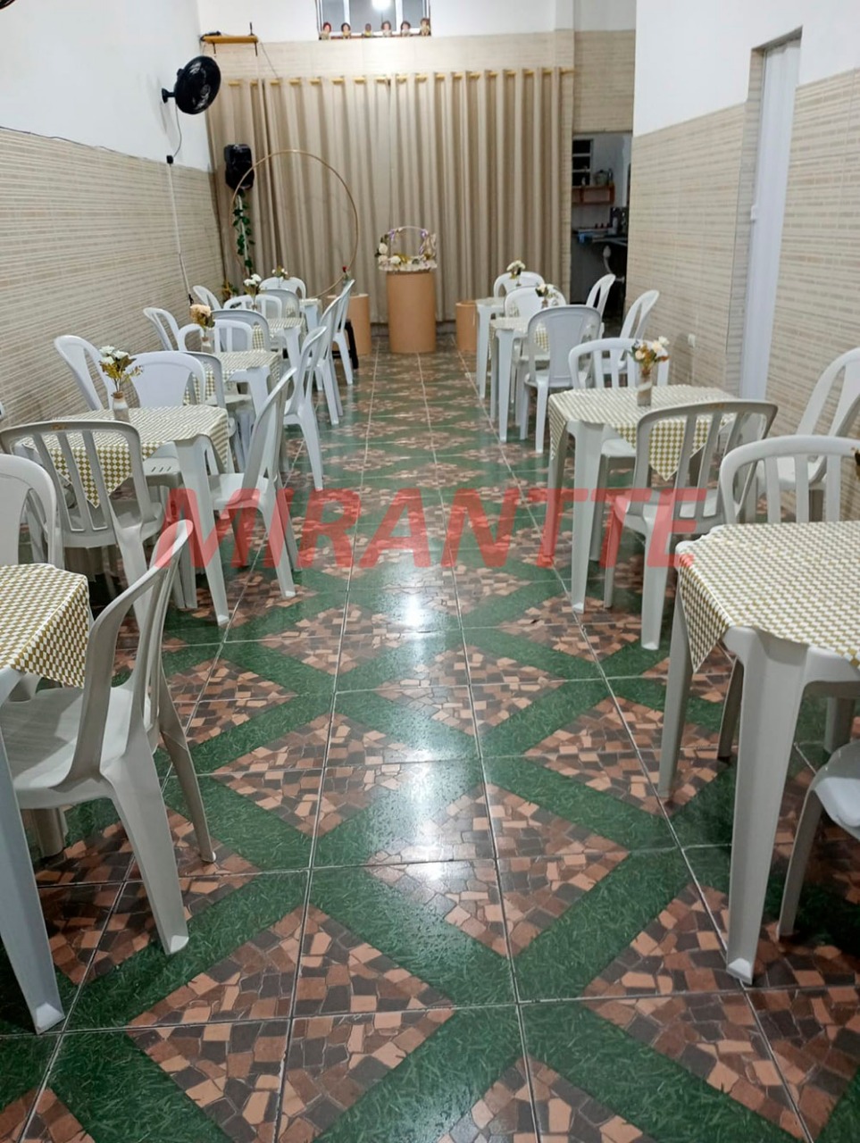 Comercial de 100m² em Jardim Peri