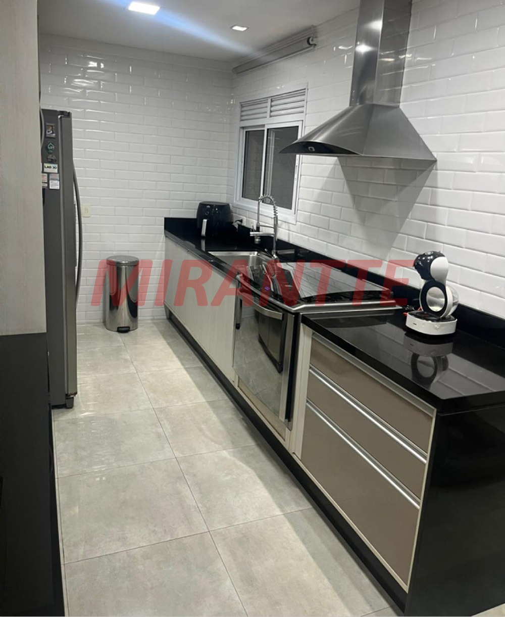 Apartamento de 182m² com 3 quartos em Santa Teresinha