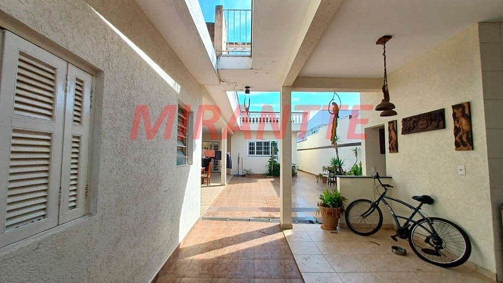 Casa terrea de 308m² com 7 quartos em Tremembe