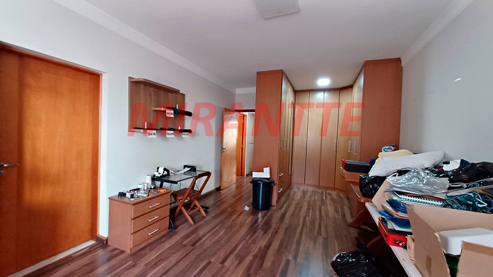 Casa terrea de 308m² com 7 quartos em Tremembe