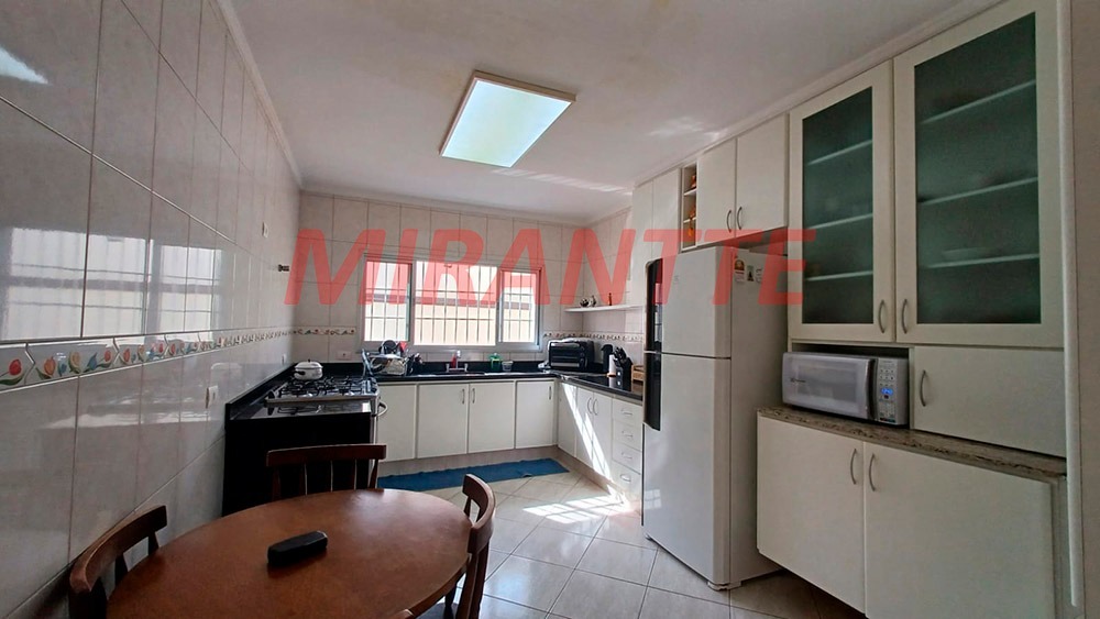 Casa terrea de 308m² com 7 quartos em Tremembe