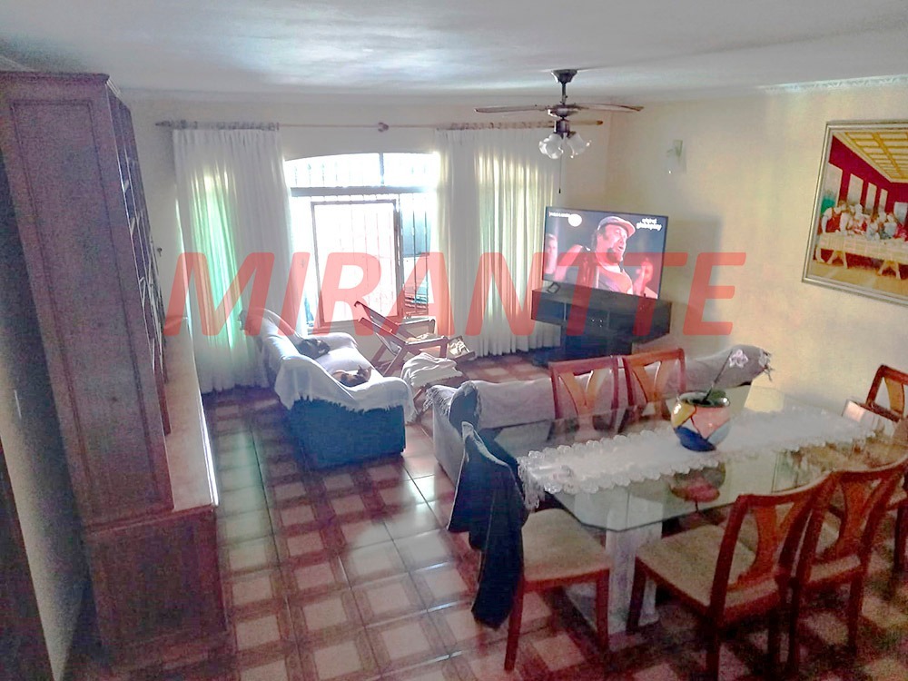 Sobrado de 158m² com 3 quartos em Parque Novo Mundo