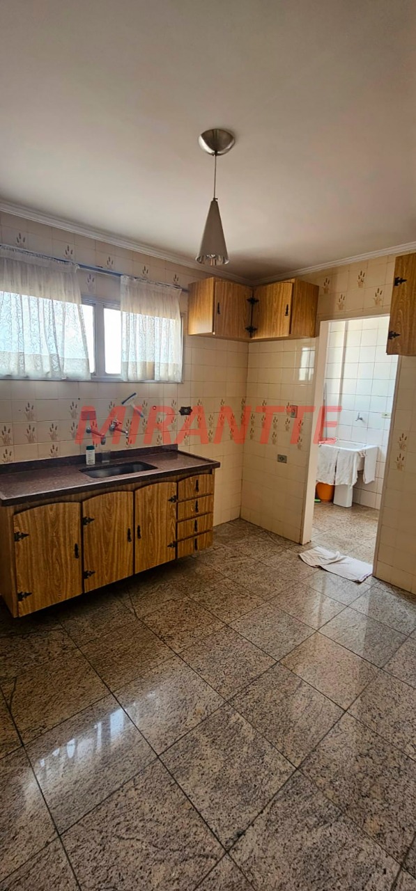 Apartamento de 82m² com 3 quartos em Água Fria