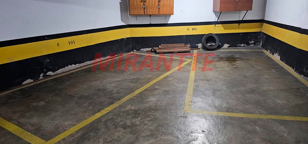 Apartamento de 82m² com 3 quartos em Água Fria