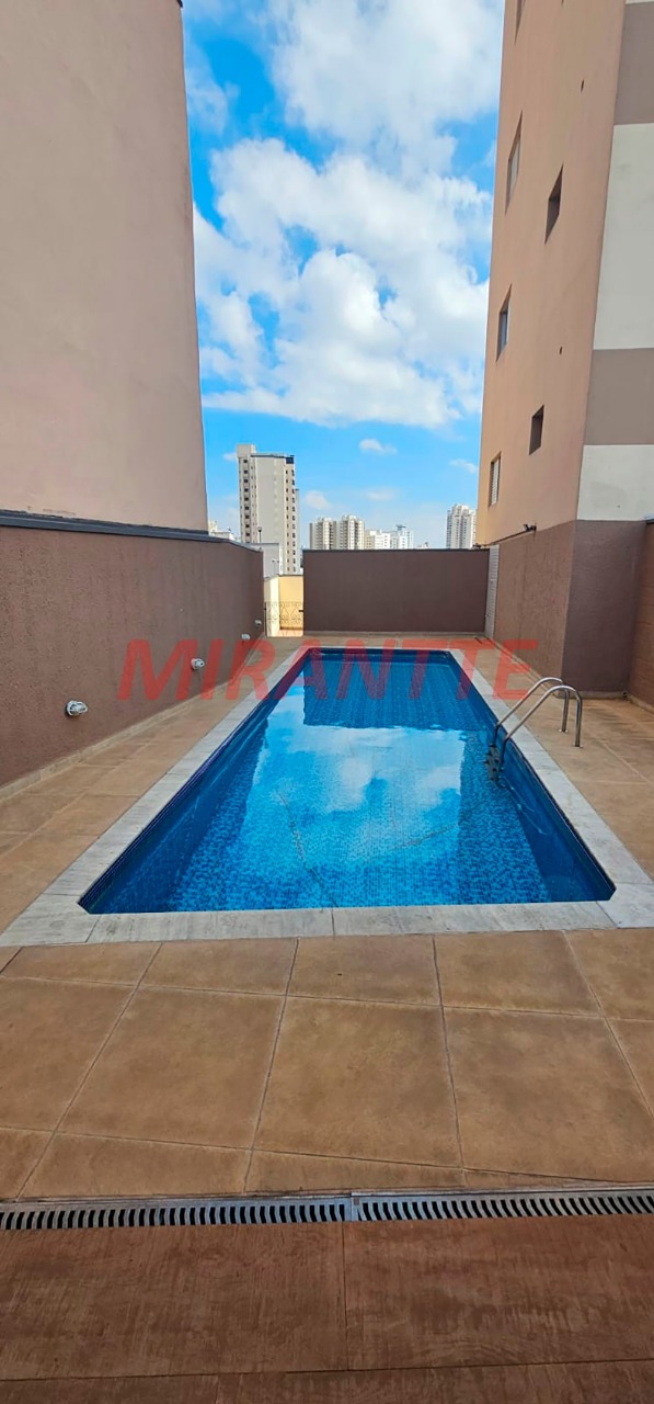 Apartamento de 82m² com 3 quartos em Água Fria