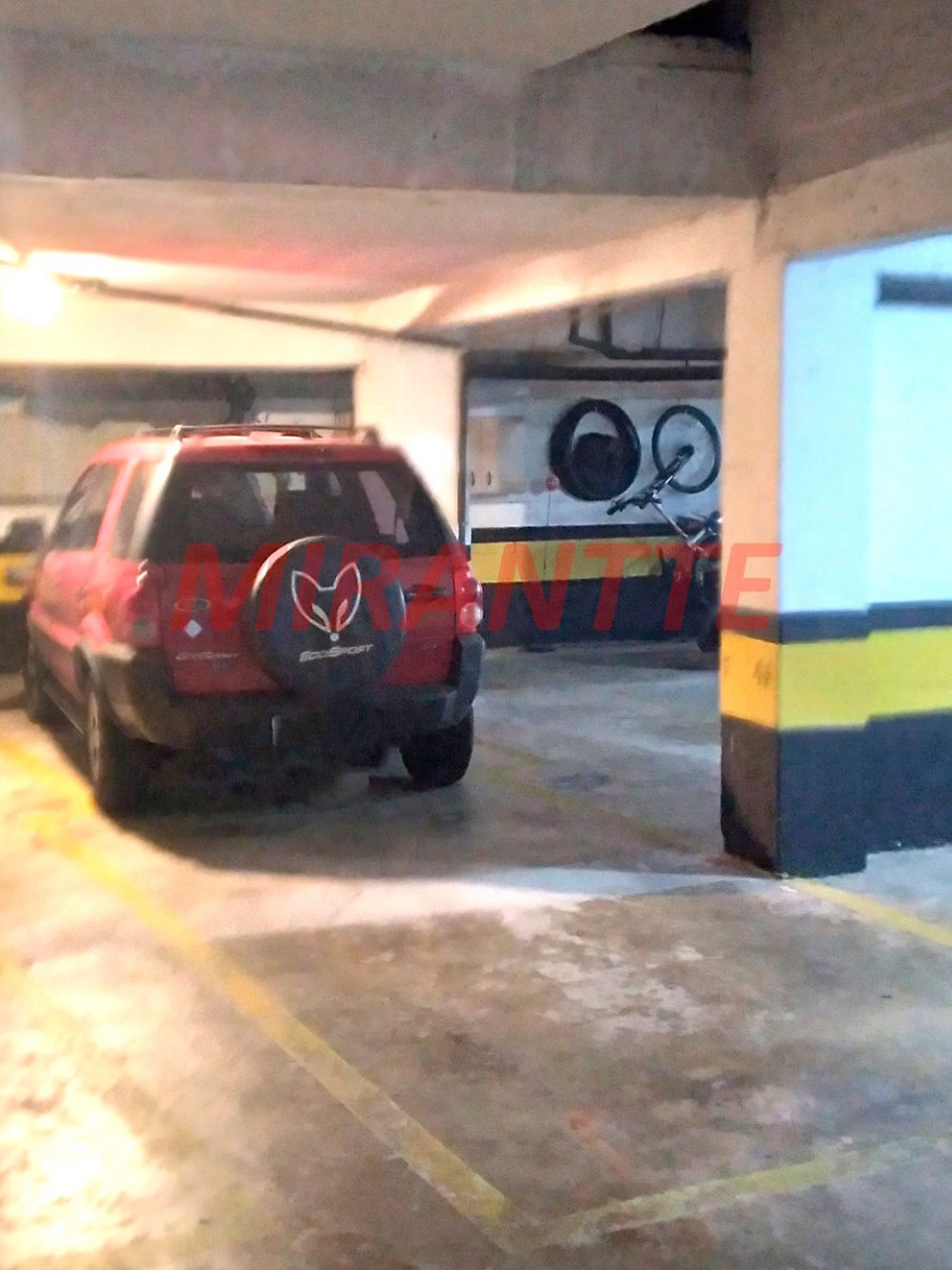 Apartamento de 86m² com 3 quartos em Água Fria