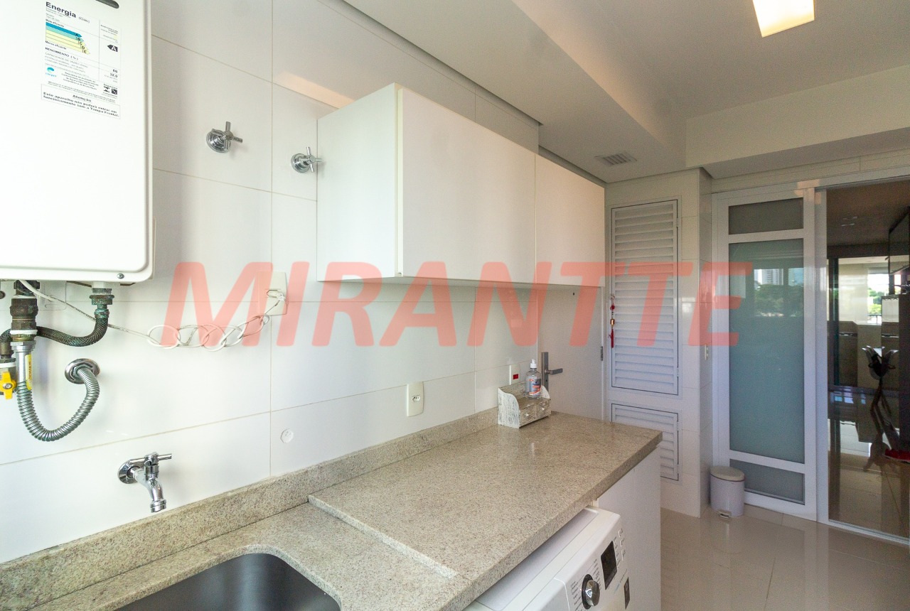 Apartamento de 215m² com 3 quartos em Santa Terezinha