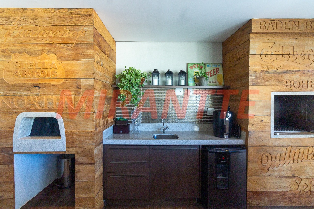 Apartamento de 215m² com 3 quartos em Santa Terezinha