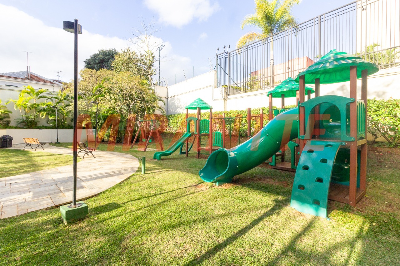 Apartamento de 215m² com 3 quartos em Santa Terezinha