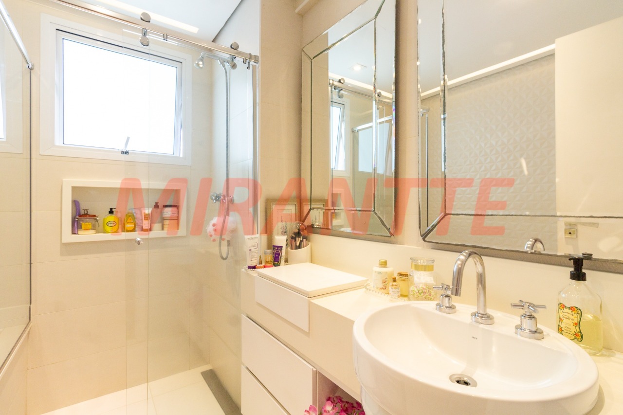Apartamento de 215m² com 3 quartos em Santa Terezinha