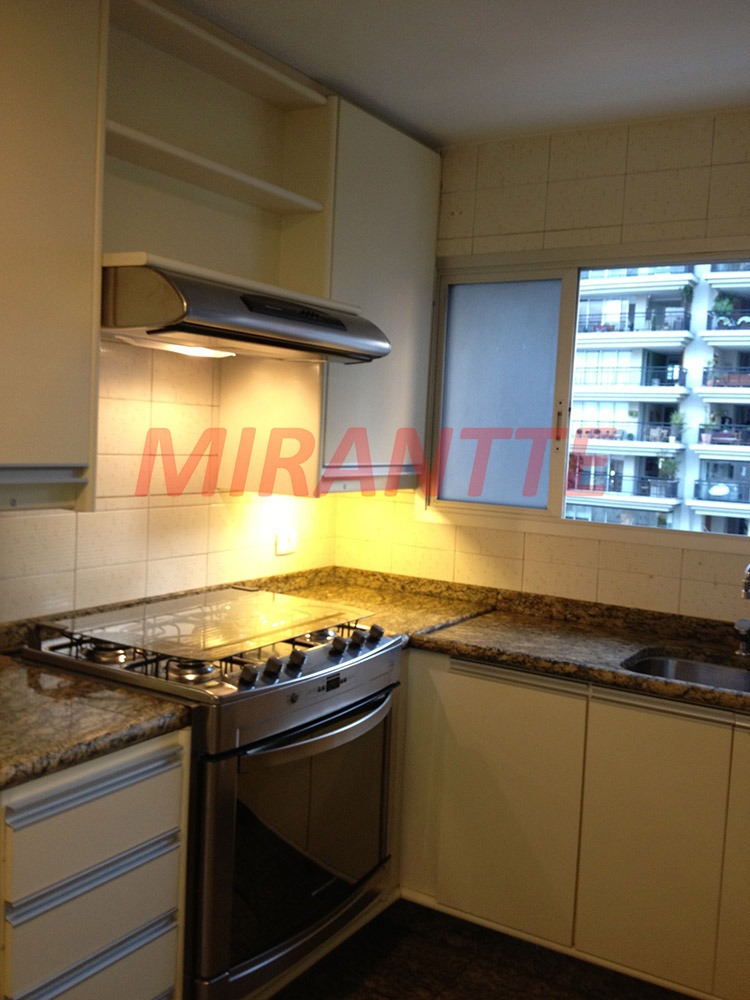 Apartamento de 206m² com 4 quartos em Perdizes