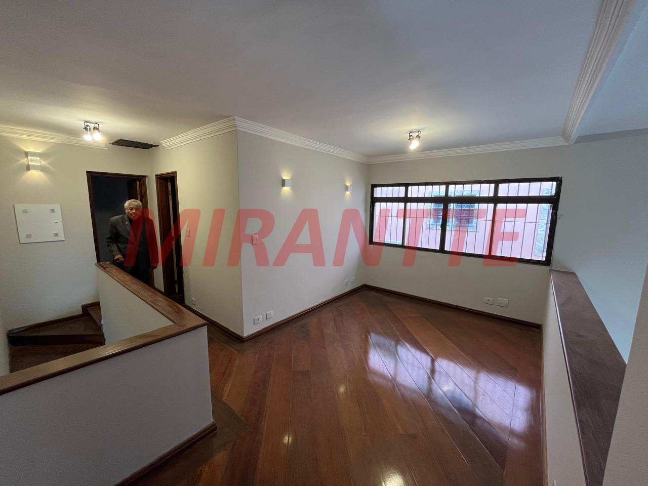 Sobrado de 350m² com 3 quartos em Parque Monteiro Soares