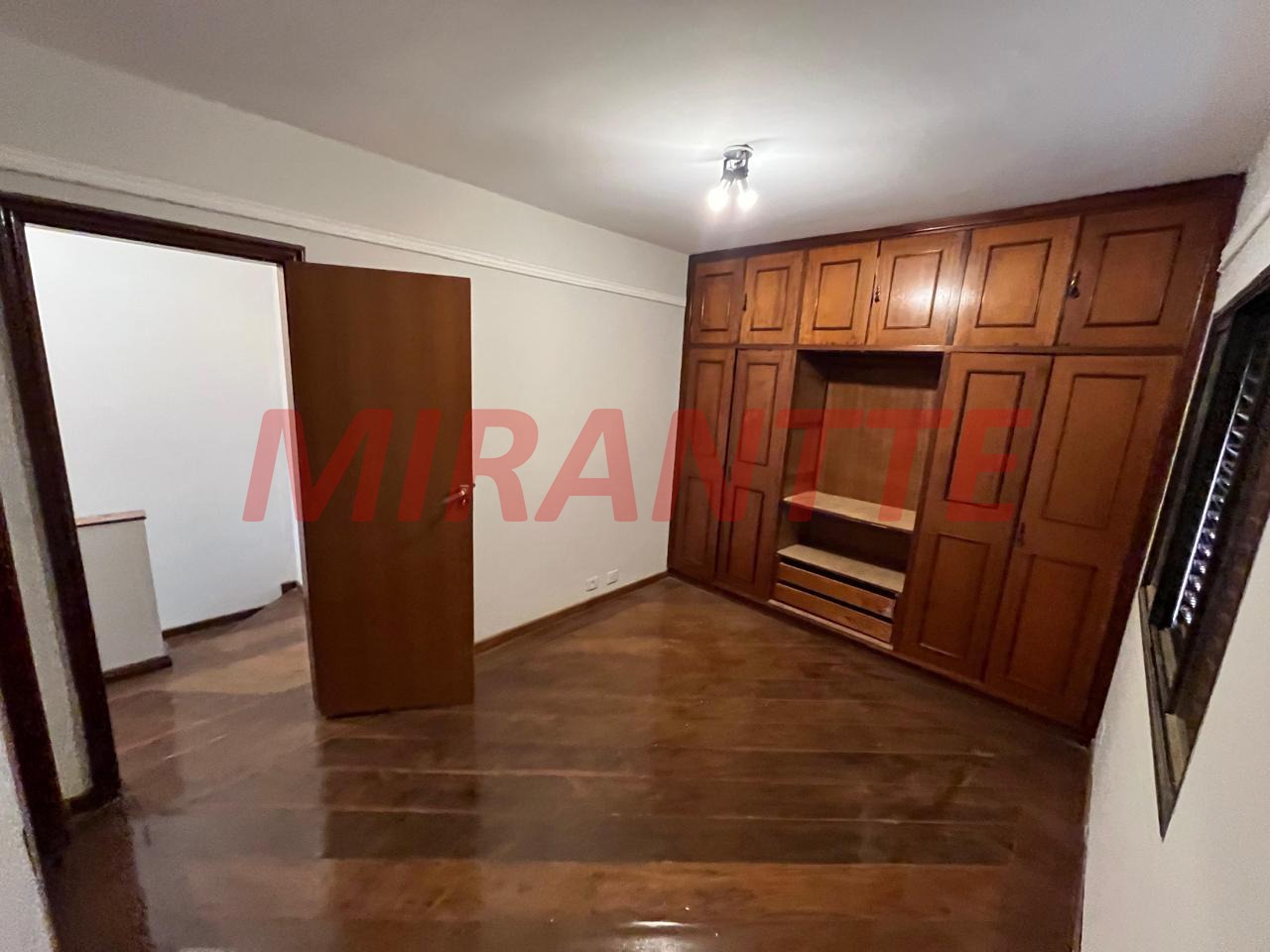 Sobrado de 350m² com 3 quartos em Parque Monteiro Soares