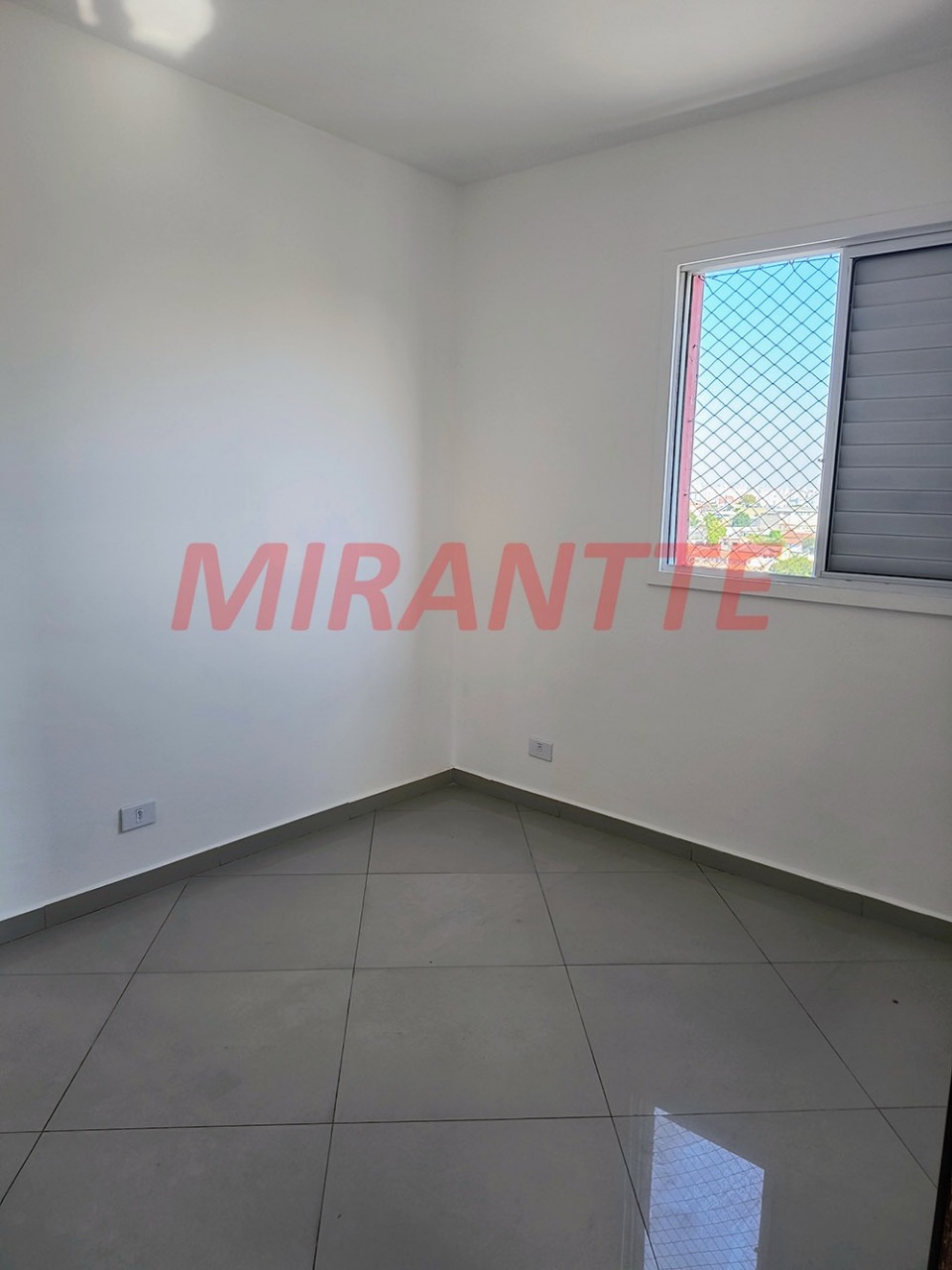 Apartamento de 49m² com 2 quartos em Limão