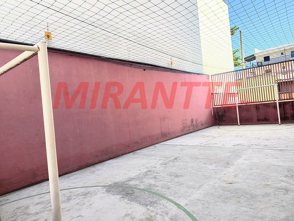 Apartamento de 49m² com 2 quartos em Limão