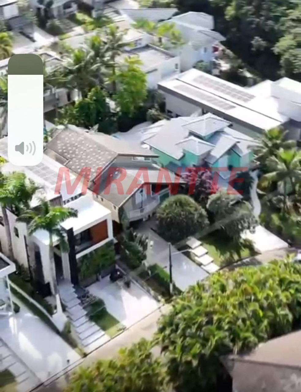 Cond. fechado de 420m² com 6 quartos em Vista Linda