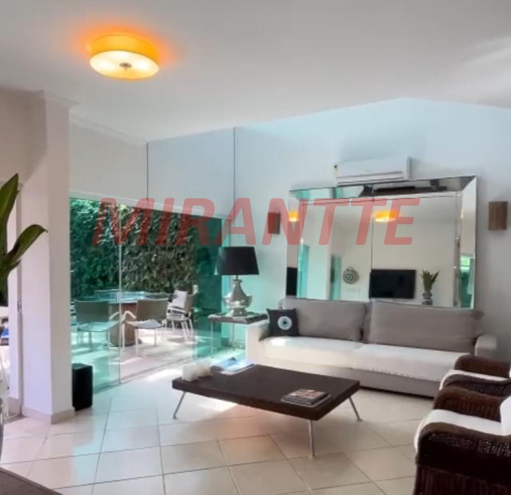 Cond. fechado de 420m² com 6 quartos em Vista Linda
