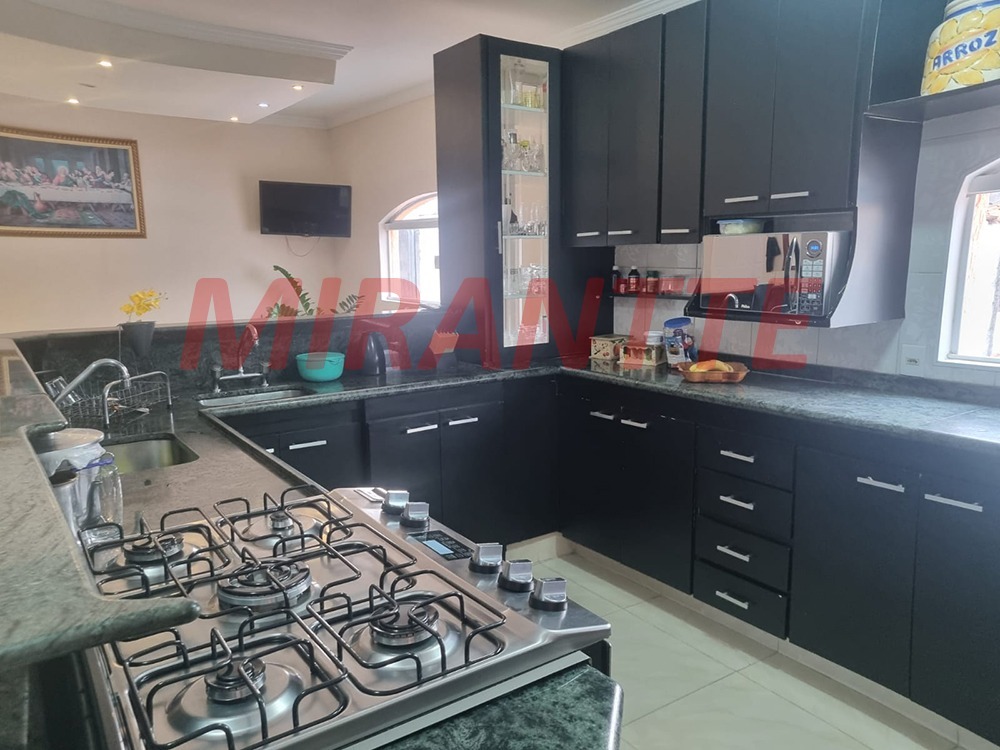 Sobrado de 150m² com 4 quartos em Vila Rica