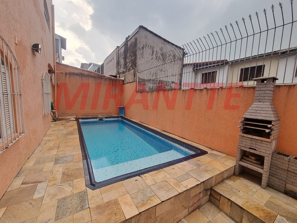 Sobrado de 150m² com 4 quartos em Vila Rica