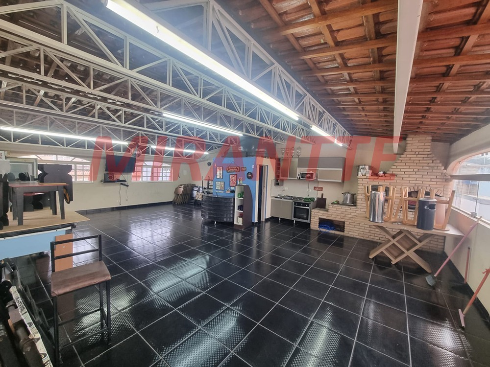 Sobrado de 150m² com 4 quartos em Vila Rica