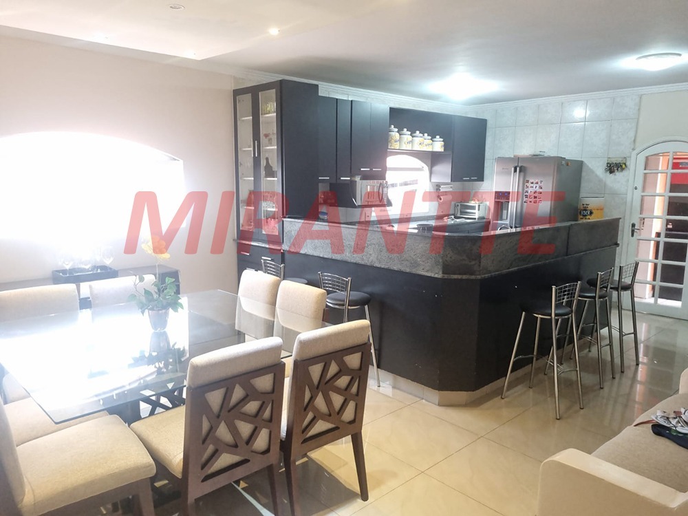 Sobrado de 150m² com 4 quartos em Vila Rica