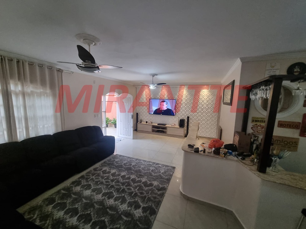 Sobrado de 150m² com 4 quartos em Vila Rica