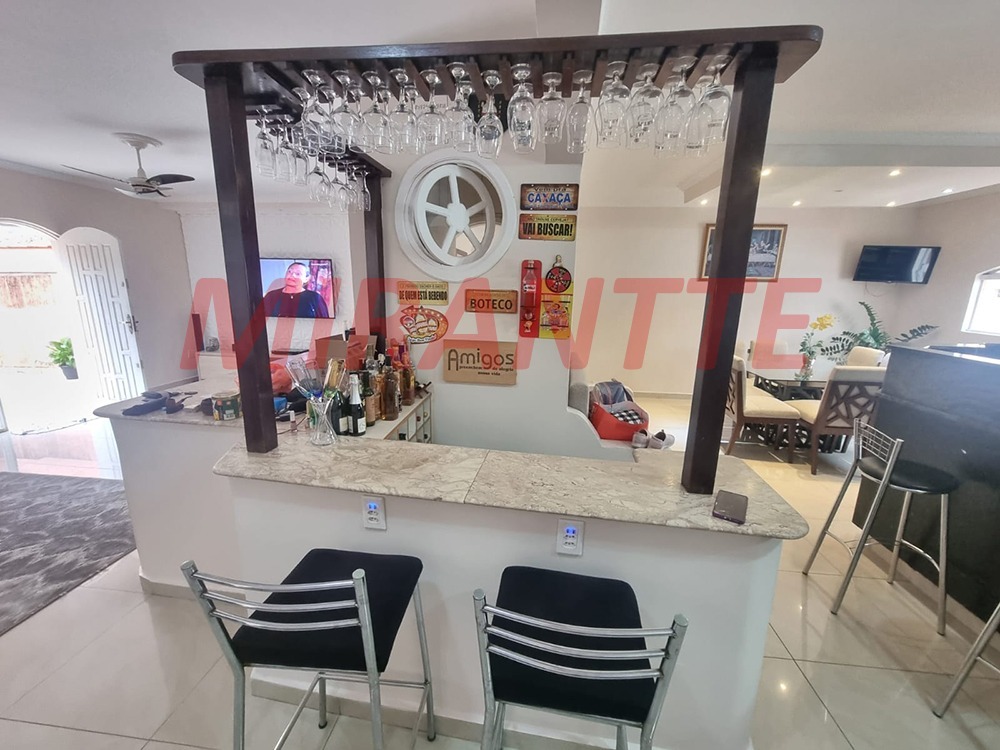 Sobrado de 150m² com 4 quartos em Vila Rica