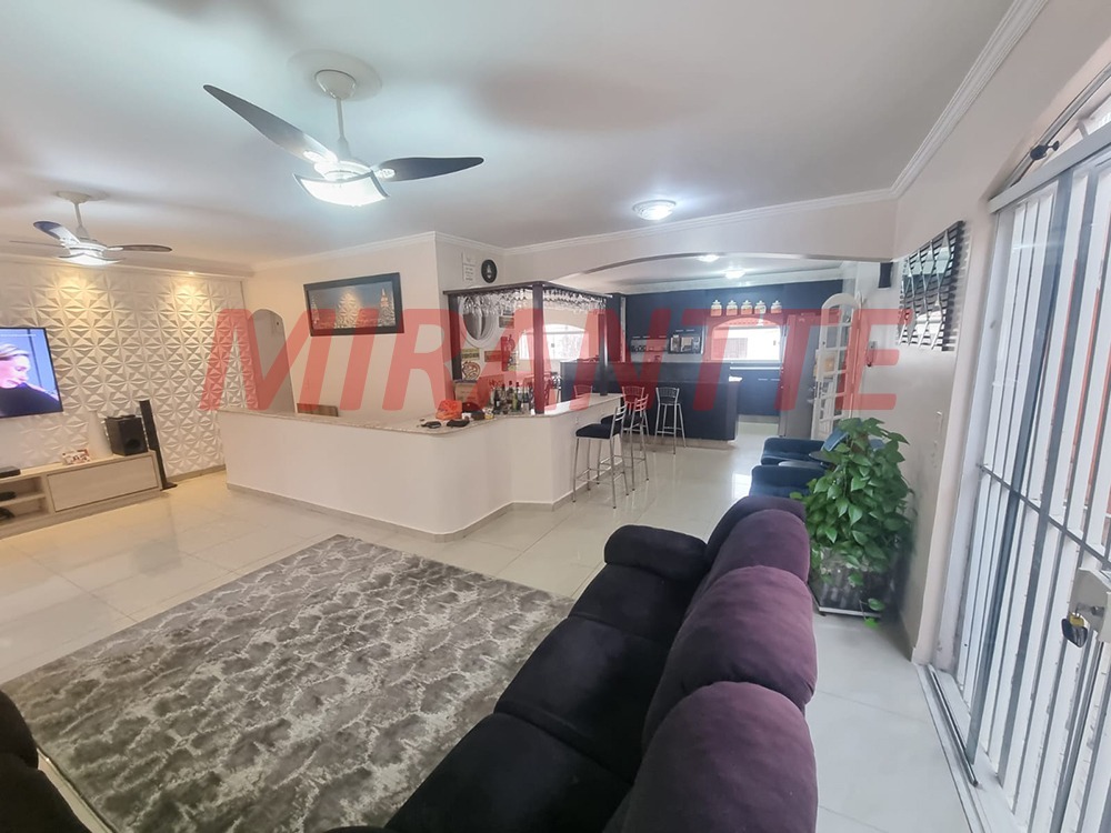 Sobrado de 150m² com 4 quartos em Vila Rica