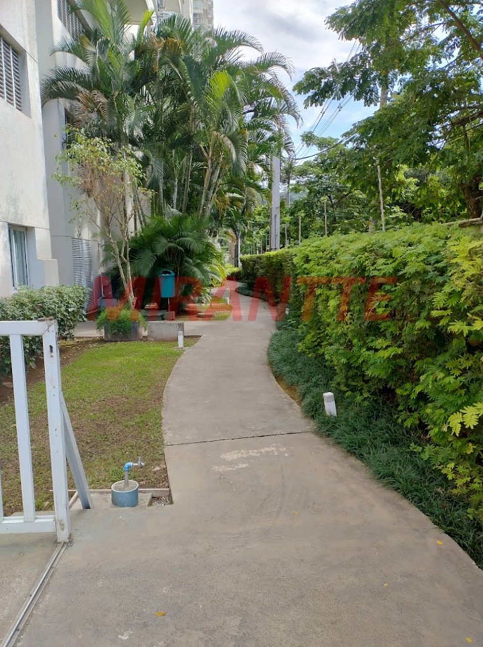 Apartamento de 84m² com 3 quartos em Marapé