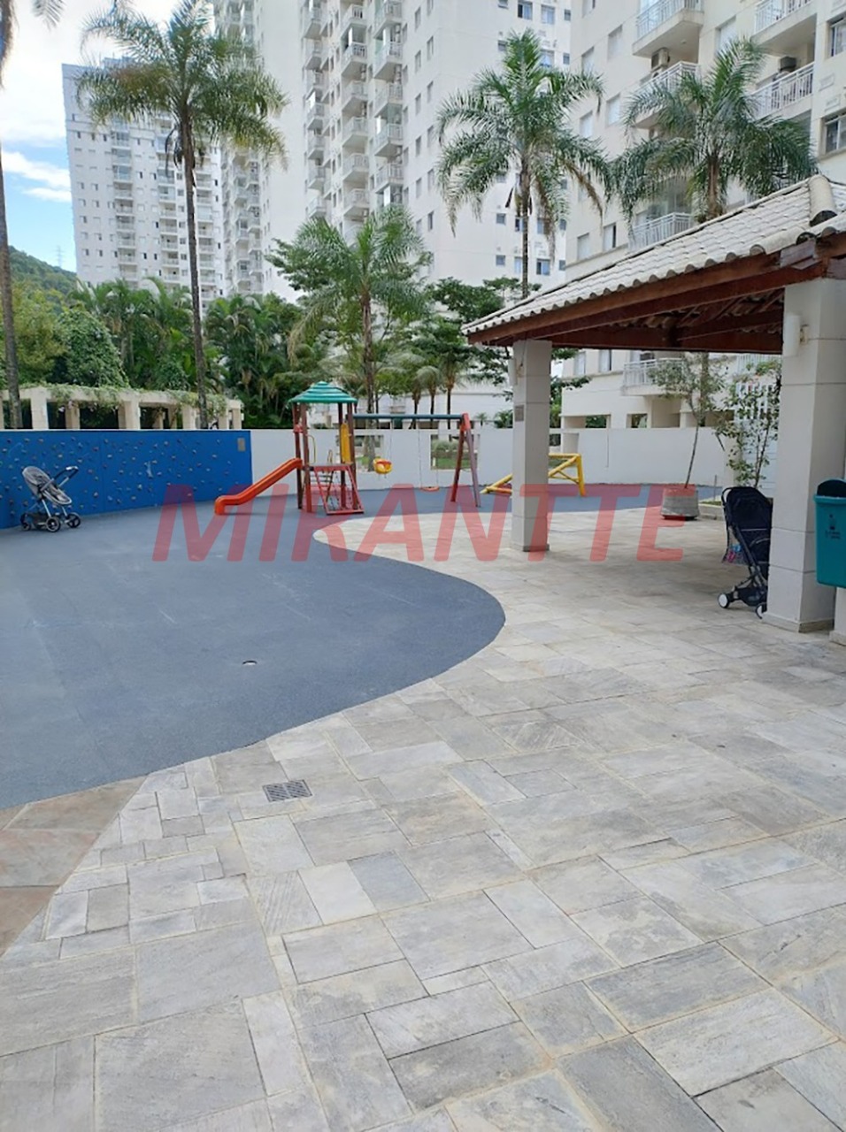 Apartamento de 84m² com 3 quartos em Marapé