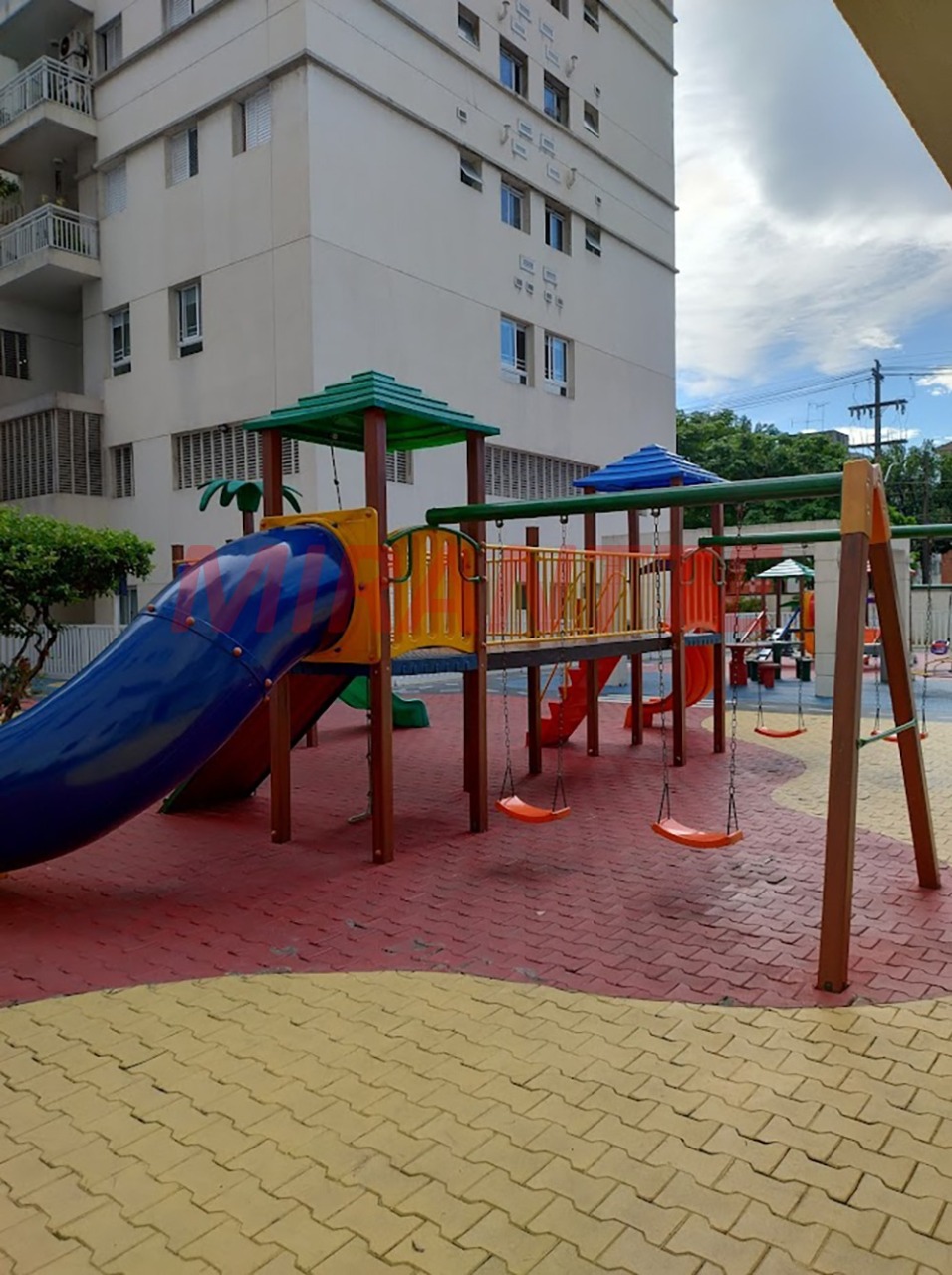 Apartamento de 84m² com 3 quartos em Marapé