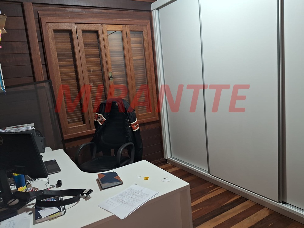 Cond. fechado de 260m² com 5 quartos em sausalito