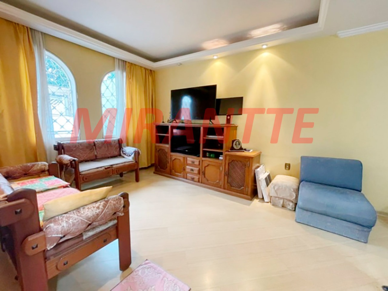 Sobrado de 174m² com 3 quartos em Vila Ester