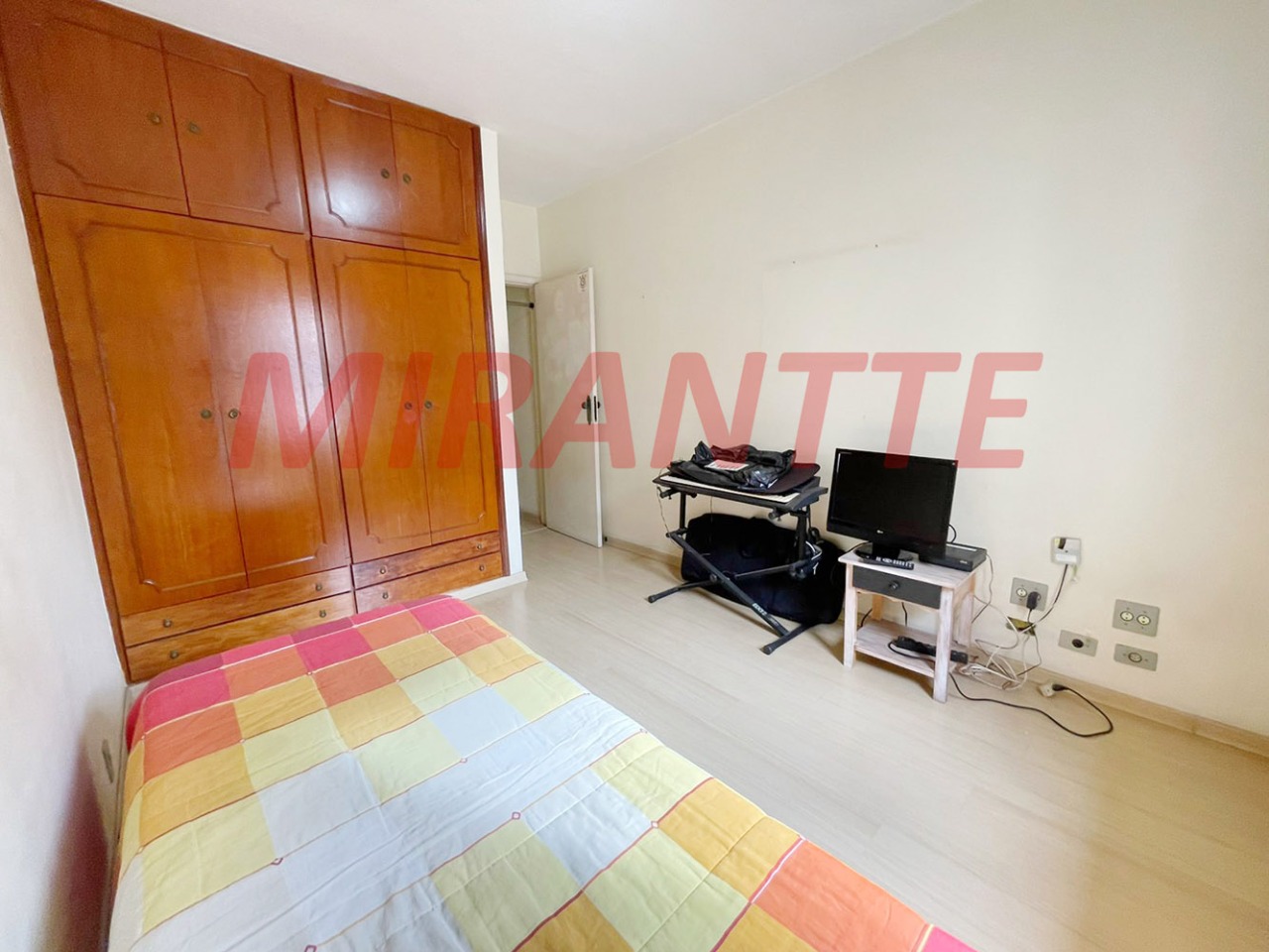 Sobrado de 174m² com 3 quartos em Vila Ester