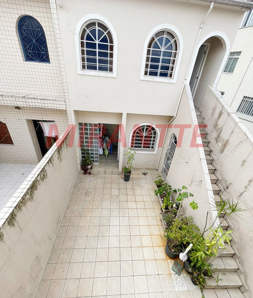 Sobrado de 174m² com 3 quartos em Vila Ester