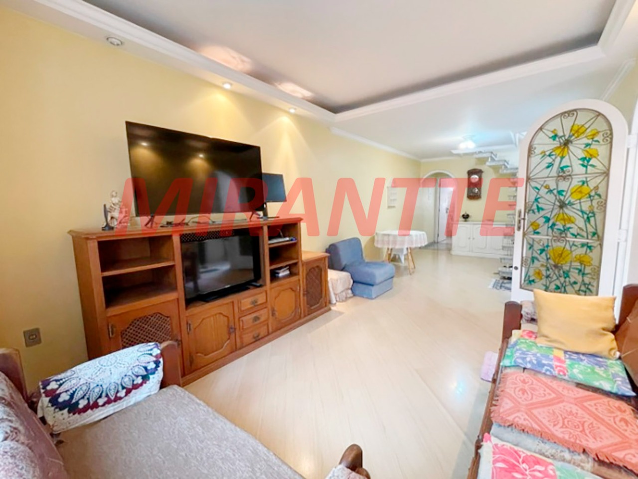 Sobrado de 174m² com 3 quartos em Vila Ester