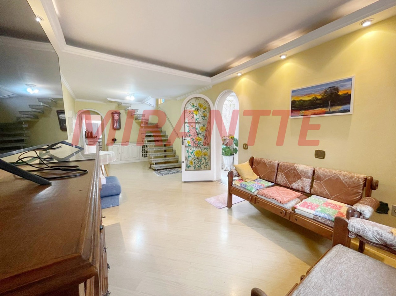 Sobrado de 174m² com 3 quartos em Vila Ester