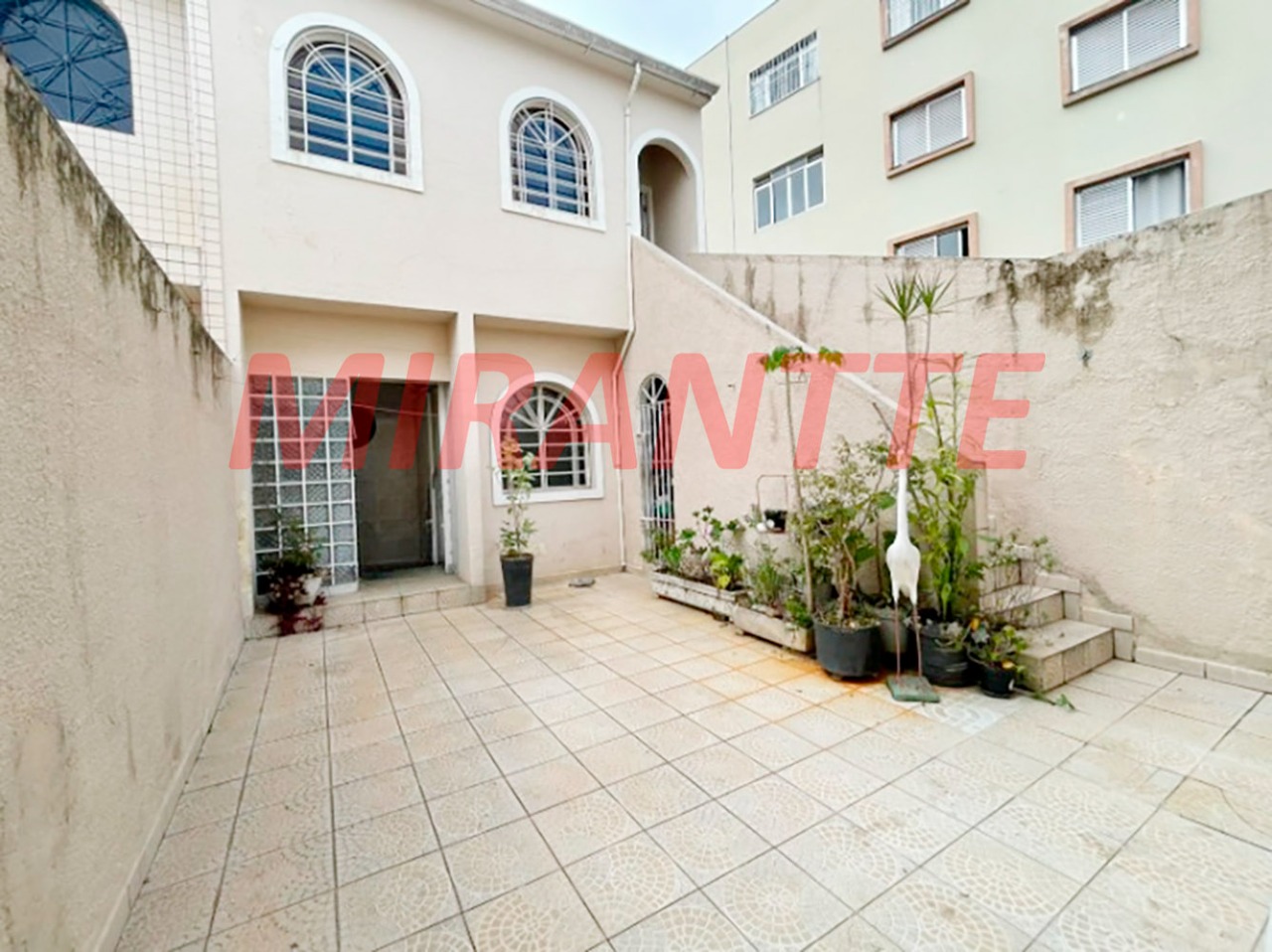 Sobrado de 174m² com 3 quartos em Vila Ester